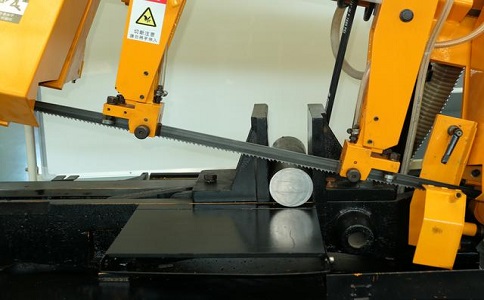 胡市镇数控带锯床自动送料精度会出现偏差吗？